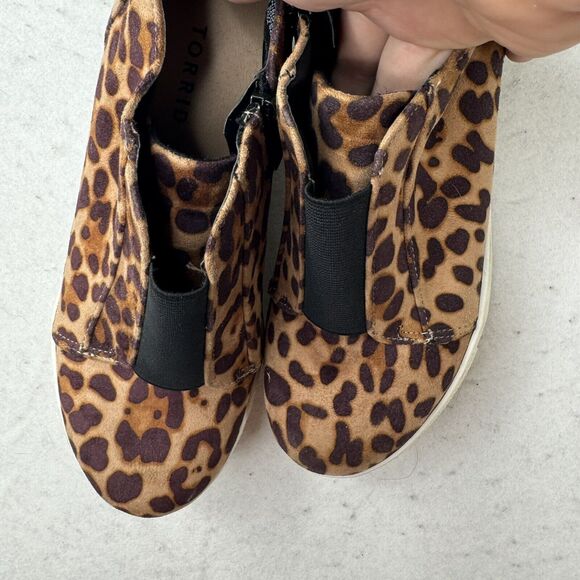 Torrid Women's Shoe Size 8.5W High-Top‎ Wedge Leopard Zipper Sneaker 8.5 Wide - Picture 8 of 14